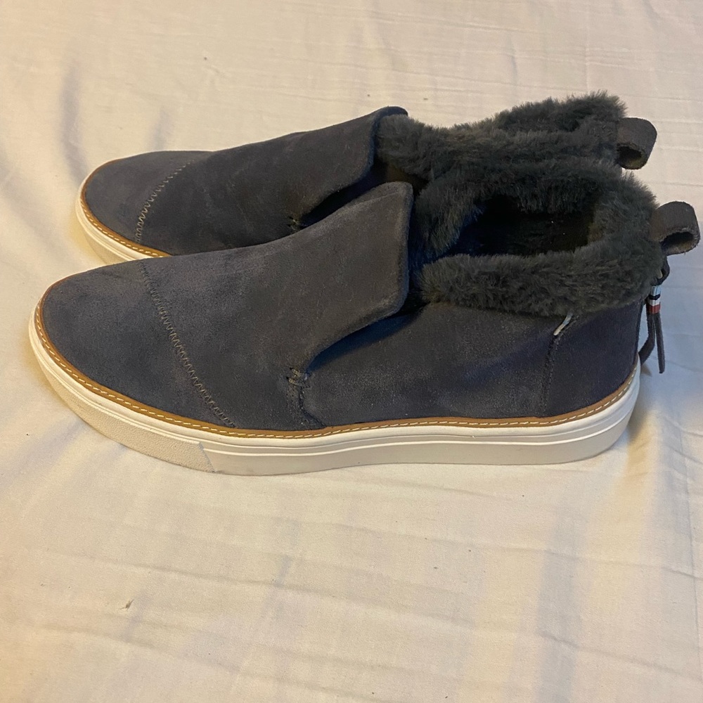 TOMS Paxton Water-Resistant Slip-Ons - Picture 3 of 5